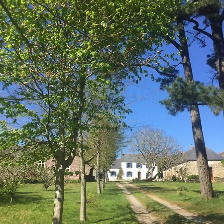 Hébergement de vacances De Kerdrein, En Campagne Proche De La *
